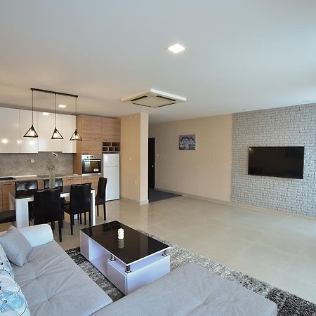 City Center Apartments ปิโรต์ ภายนอก รูปภาพ