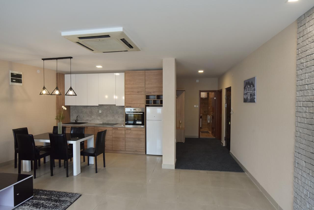 City Center Apartments ปิโรต์ ภายนอก รูปภาพ