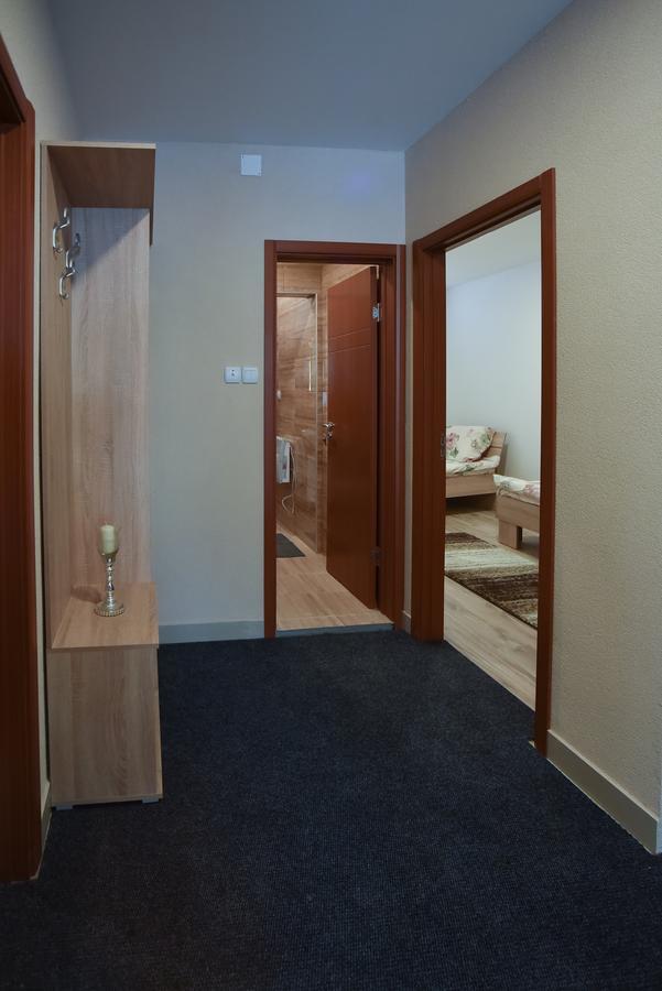 City Center Apartments ปิโรต์ ภายนอก รูปภาพ