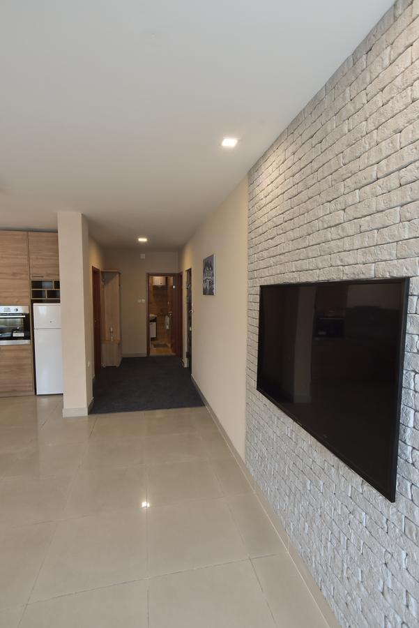 City Center Apartments ปิโรต์ ภายนอก รูปภาพ