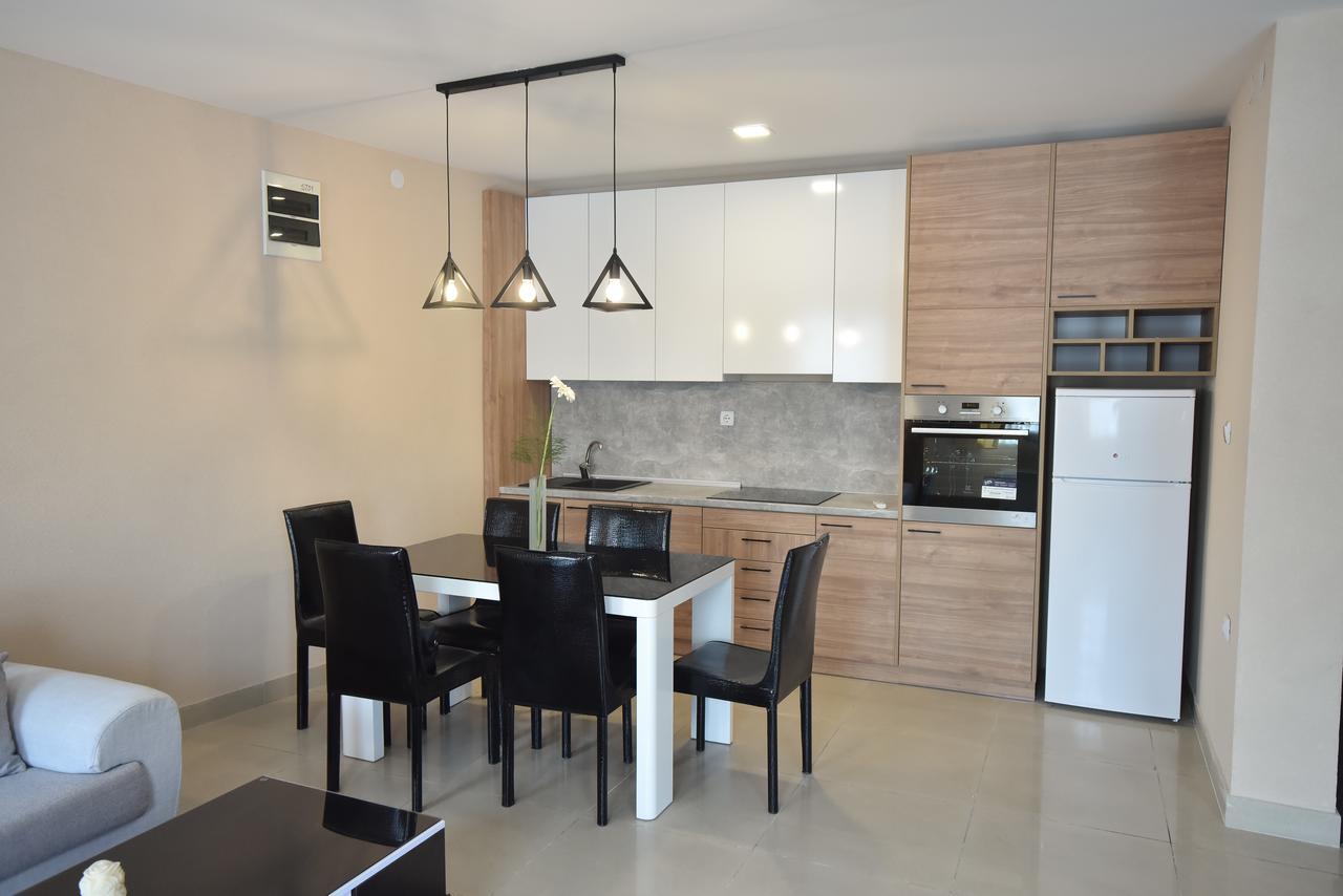 City Center Apartments ปิโรต์ ภายนอก รูปภาพ