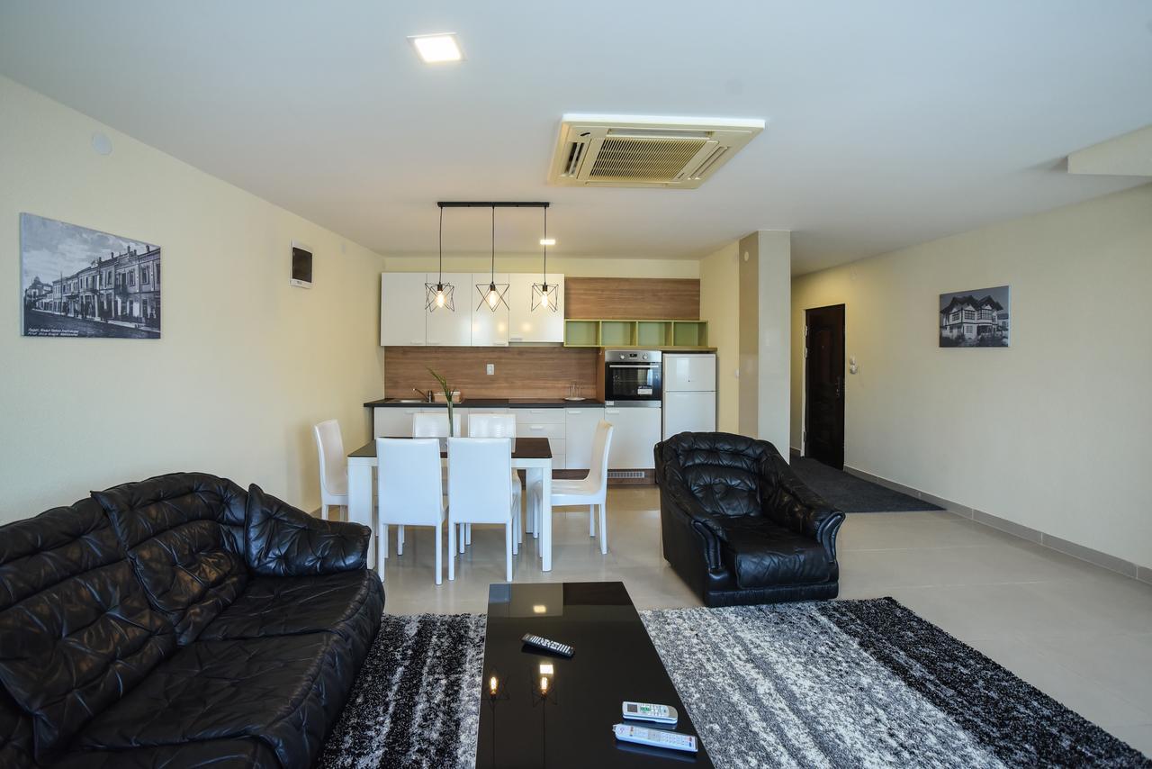 City Center Apartments ปิโรต์ ภายนอก รูปภาพ