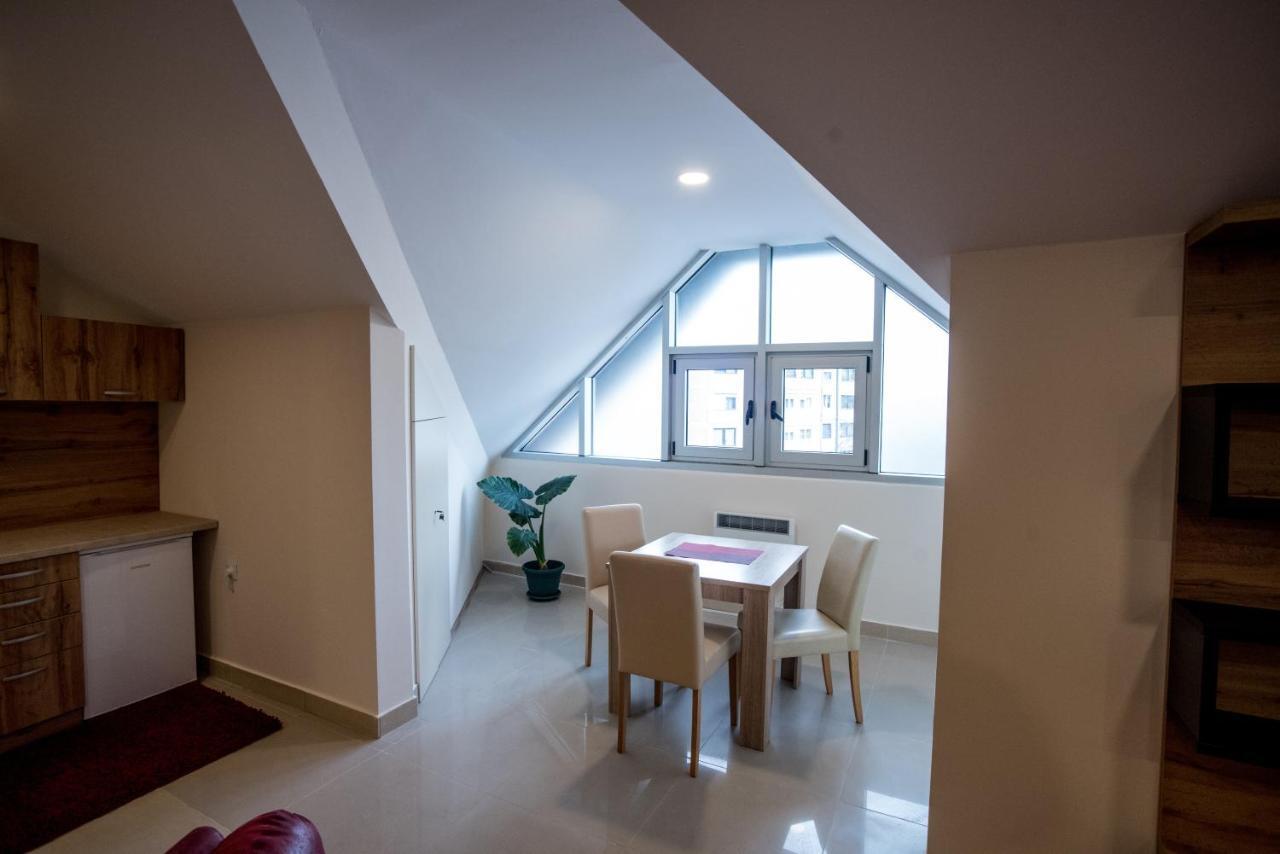 City Center Apartments ปิโรต์ ภายนอก รูปภาพ