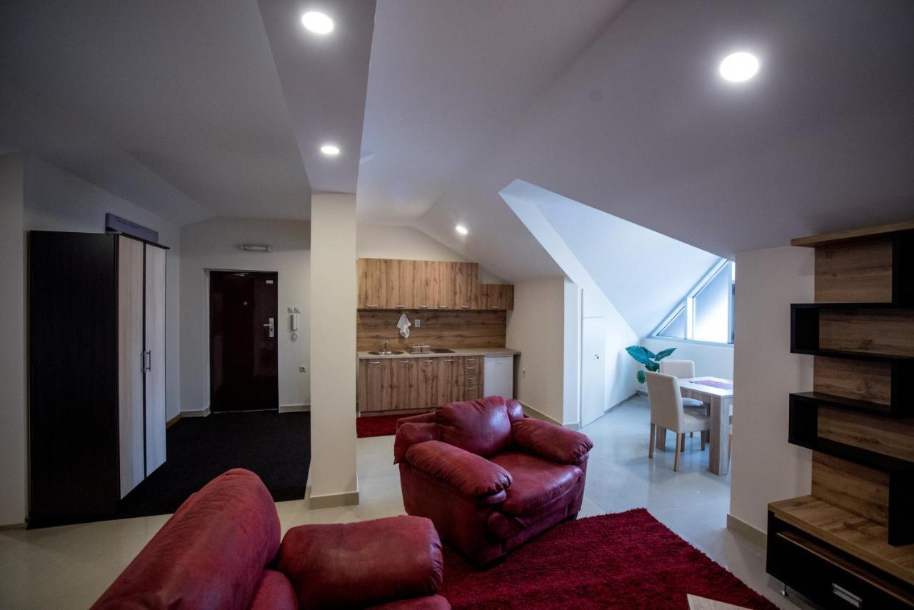 City Center Apartments ปิโรต์ ภายนอก รูปภาพ