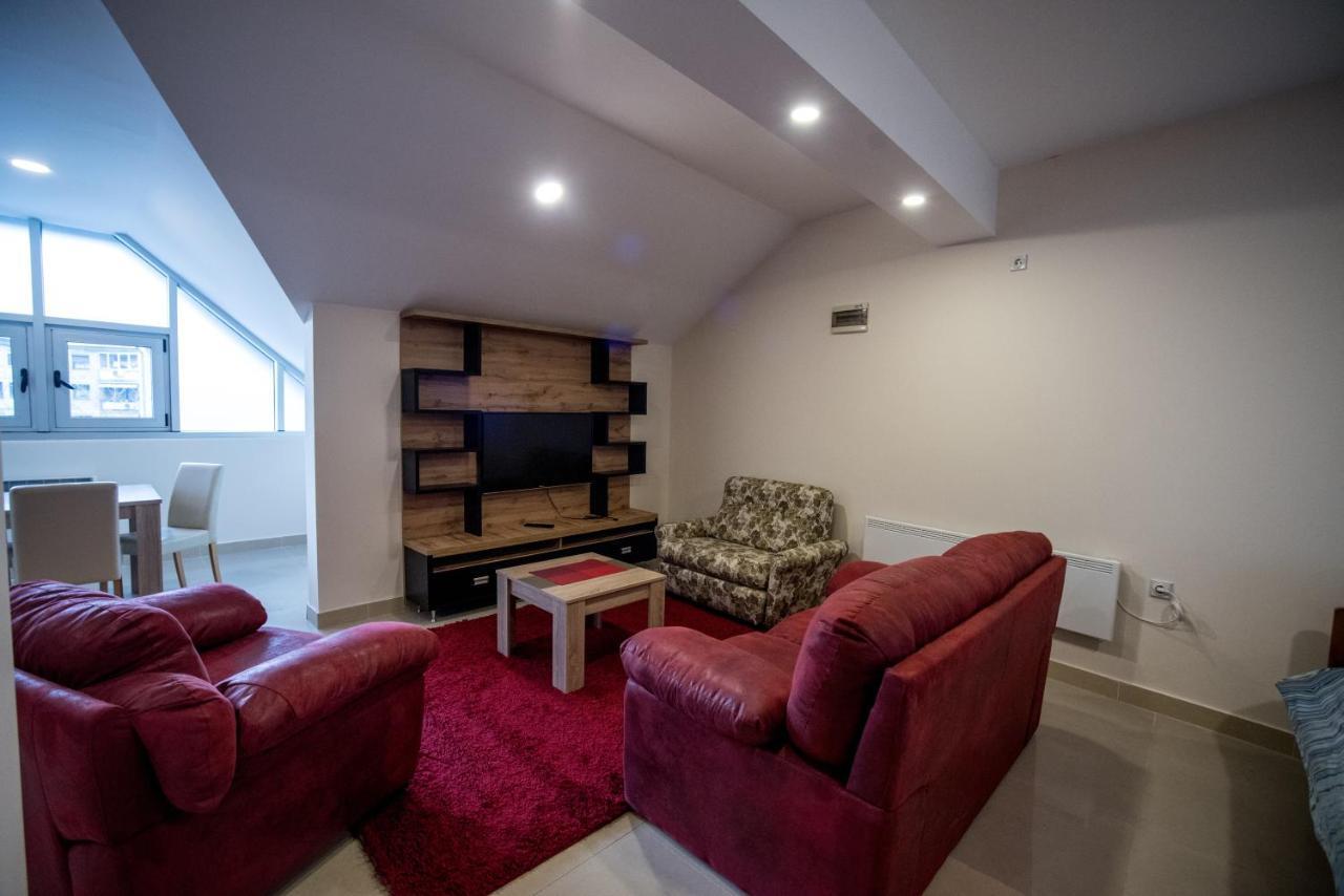 City Center Apartments ปิโรต์ ภายนอก รูปภาพ